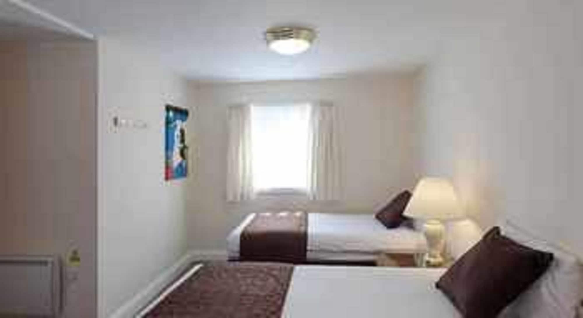 Russ Hill Hotel Charlwood Eksteriør billede