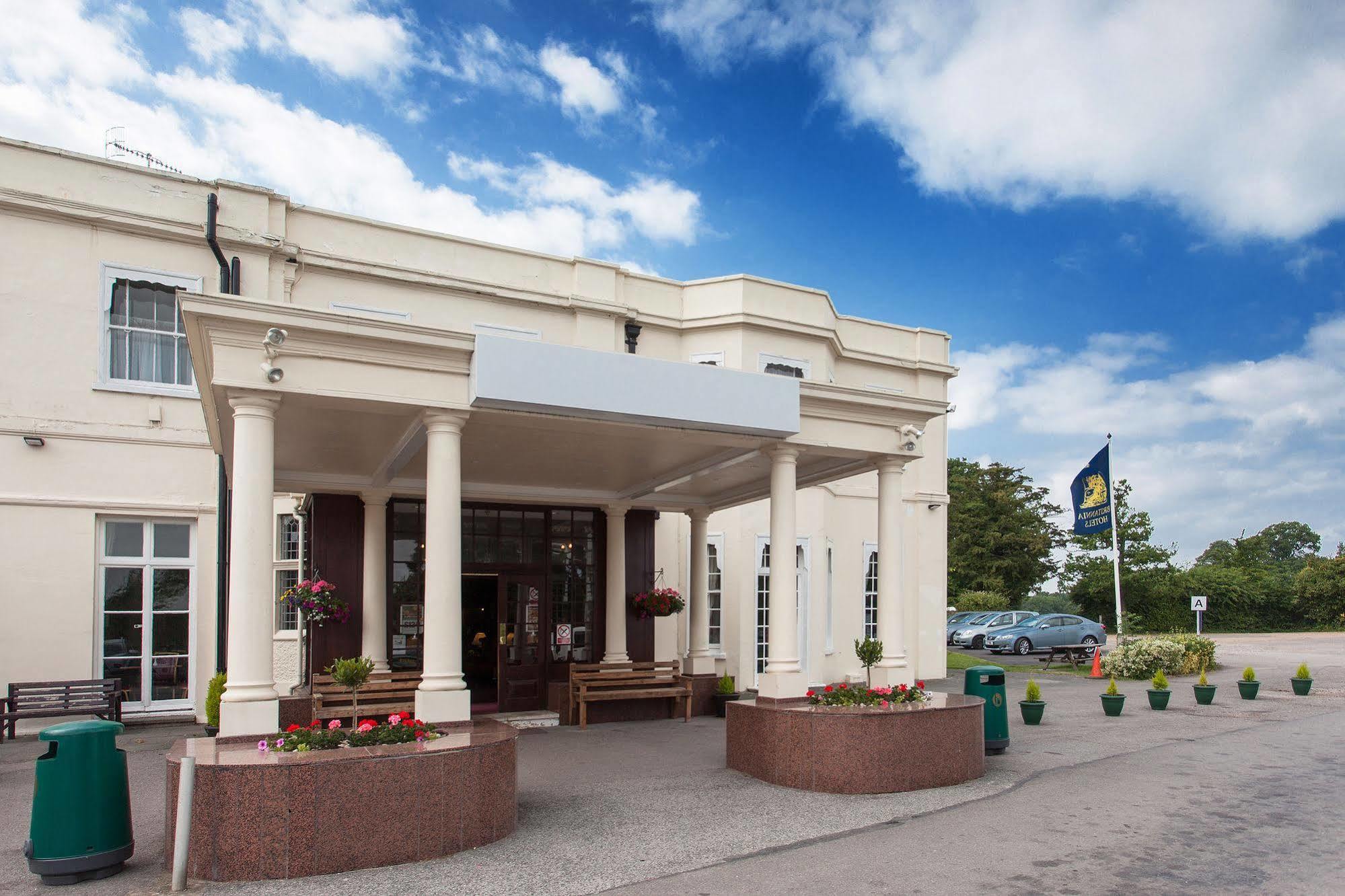 Russ Hill Hotel Charlwood Eksteriør billede